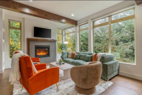 LUXE Beautiful Large Home - Central District